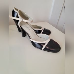 Bandolino 3 in heels. 8.5